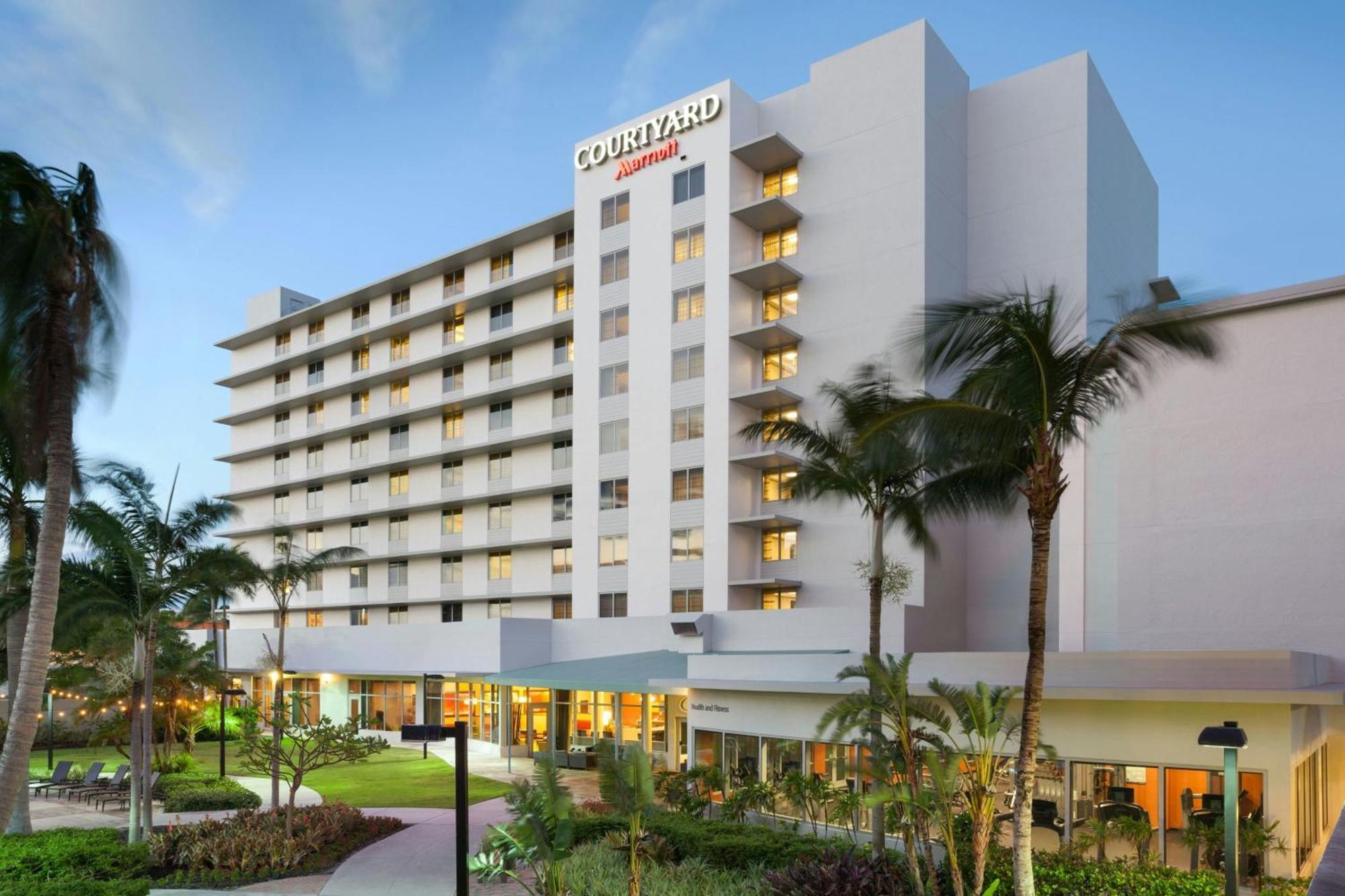 Courtyard By Marriott Miami Airport Hotel Exterior foto